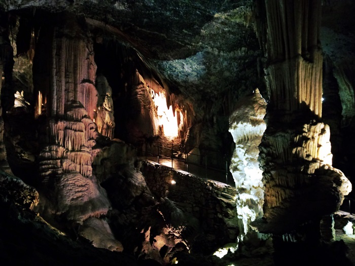 Grotte di Postumia